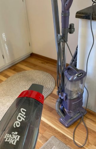 Shark NV360 Navigator Lift-Away Deluxe Upright Vacuum with Large Dust Cup Capacity, HEPA Filter, Swivel Steering, Upholstery Tool & Crevice Tool, Blue photo review