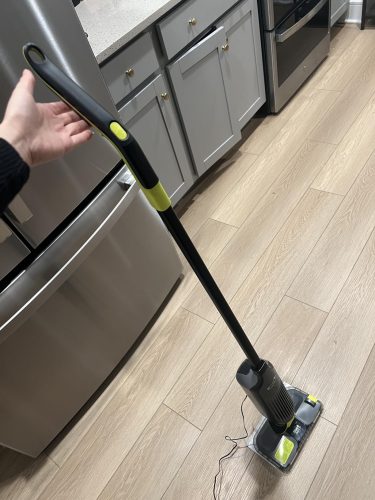 Shark VACMOP Pro Cordless Hard Floor Vacuum Mop with On-Demand Spray and Headlights, includes 4 Disposable VACMOP Pads and a 12oz VACMOP solution, Charcoal Gray, VM252 photo review